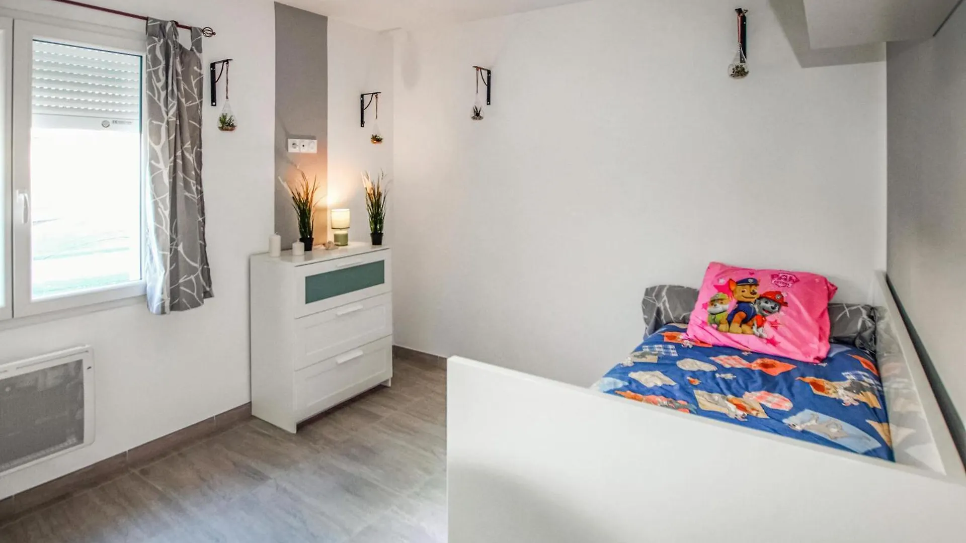 Casa vacanze Nice Home In Morieres Les Avignon With Wifi Francia