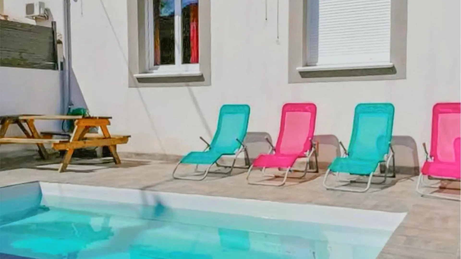 Nice Home In Morieres Les Avignon With Wifi Francia
